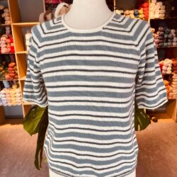 Amélie Tee Fra PetiteKnit | Garnalternativ Lana Cotton212