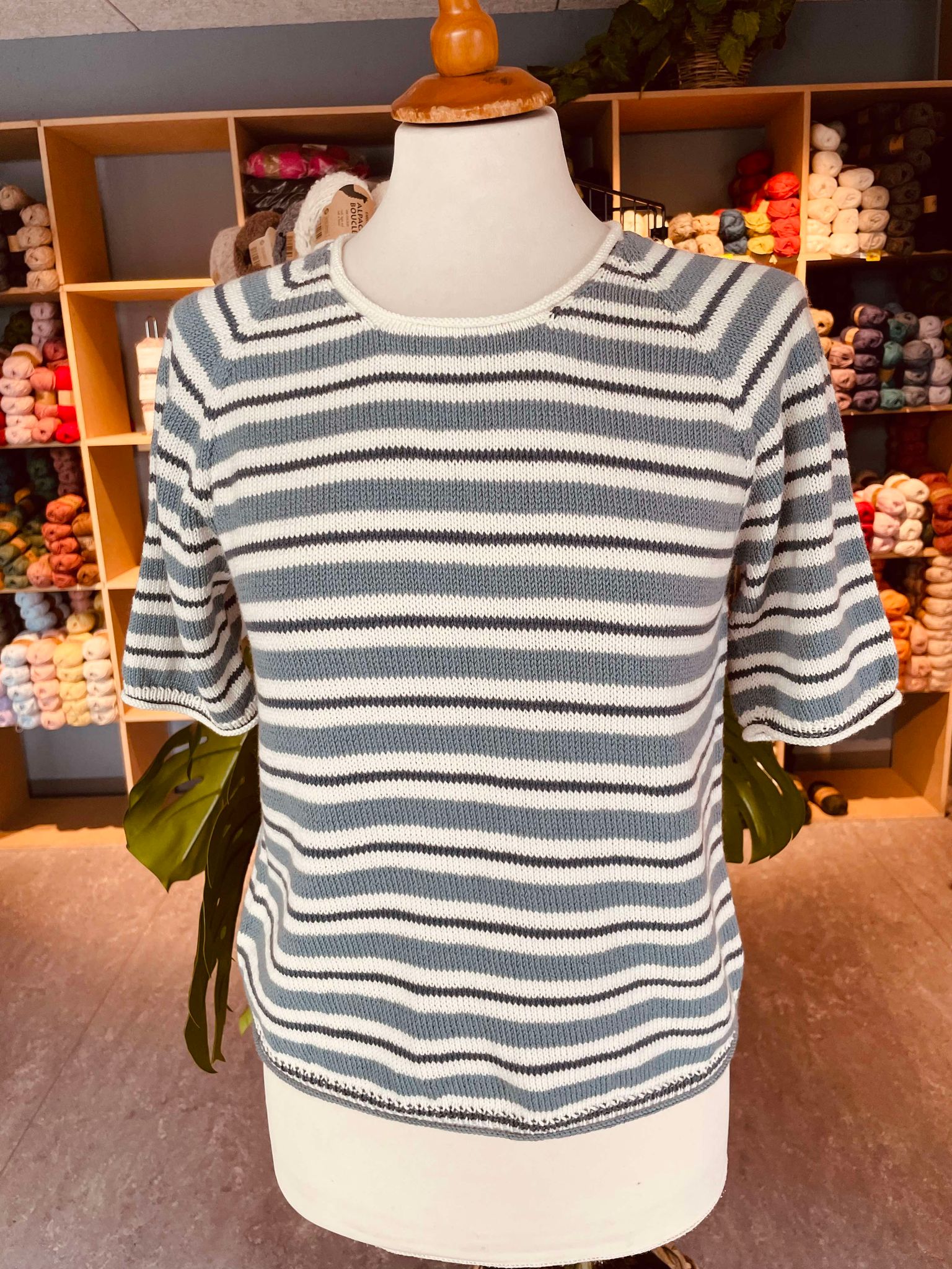 Amélie Tee Fra PetiteKnit | Garnalternativ Lana Cotton212