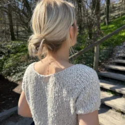 Wave Tee fra PetiteKnit | Garnalternativ Drops Bomull-Lin